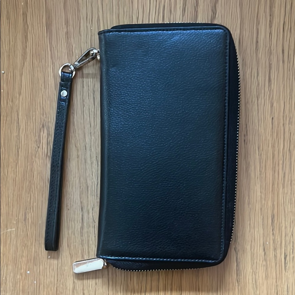 Black Faux Leather Zip Wallet (RFID blocking)